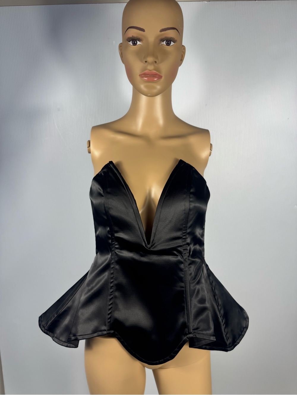 AKIRA Black Satin Peplum Corset Top | NWT | Size Small - Picture 3 of 5